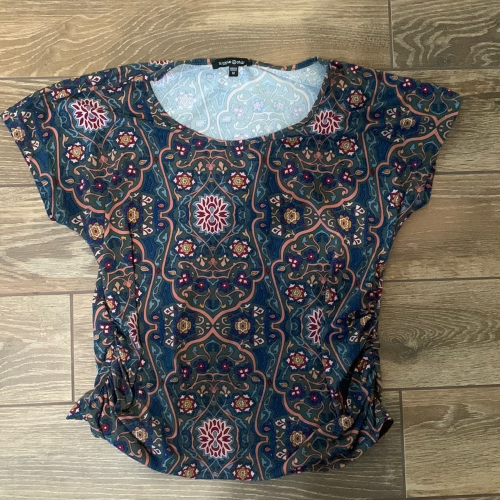 “Hippie Chic” casual multicolor tee, size Medium